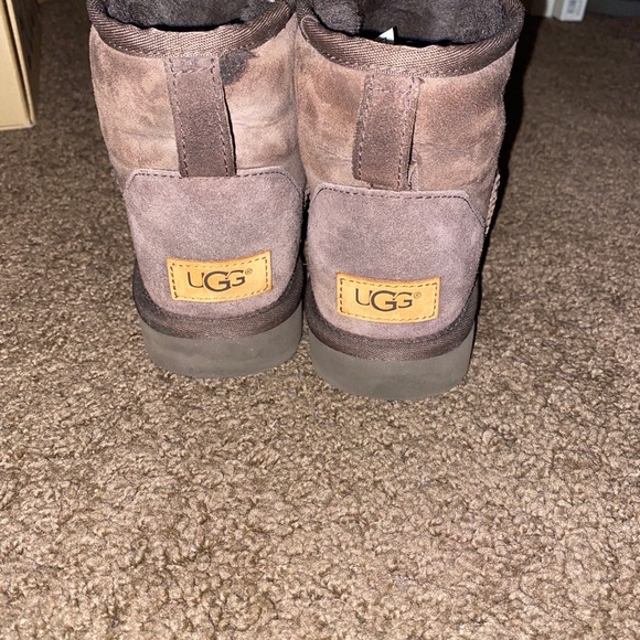 Mini brown uggs - Picture 5 of 6
